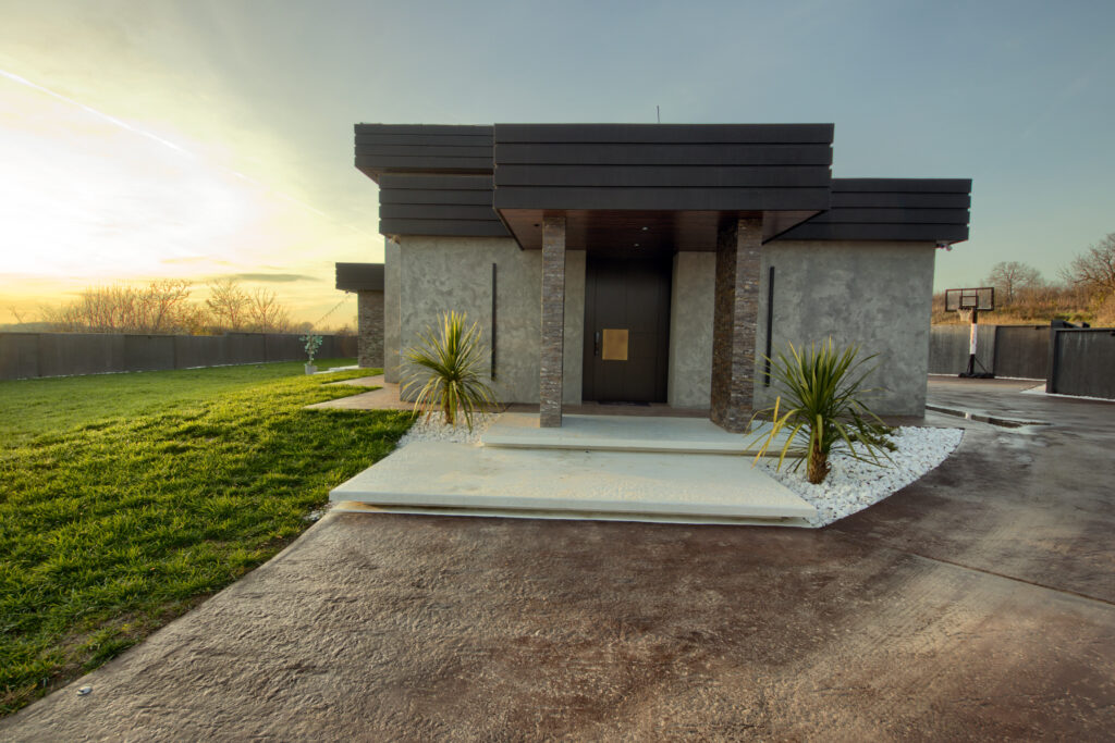 Prilazni put do vile House California
