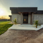 Prilazni put do vile House California